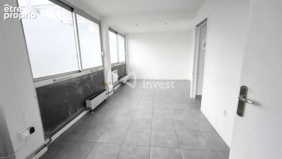 Pièce de 20 m2 : bureau ou autres