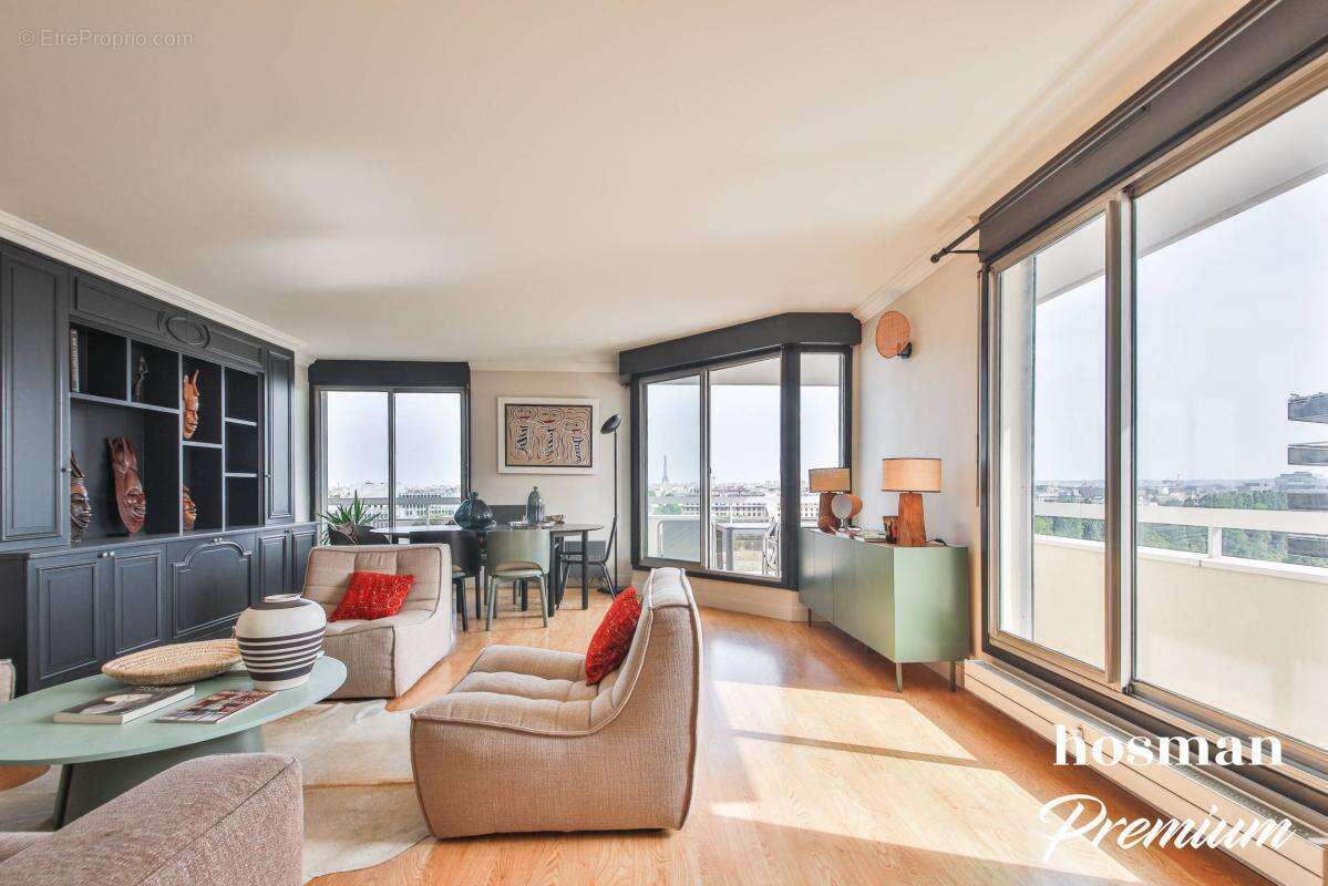 Appartement à COURBEVOIE