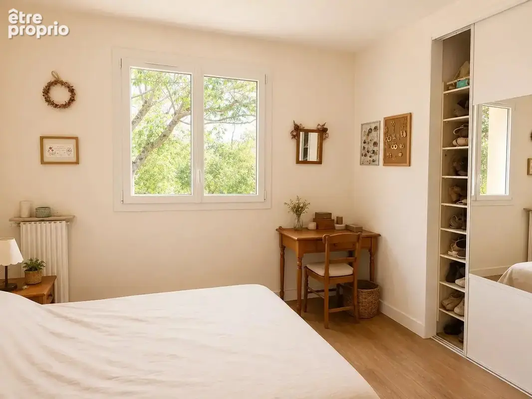 Maison familiale de 215 m² sur terrain de 2 080 m² - photo 7