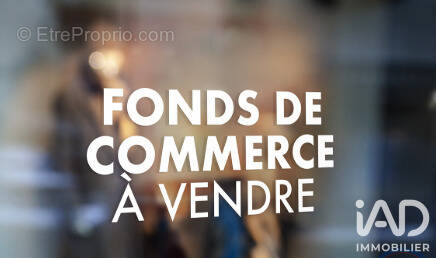 Photo 1 - Commerce à CUCQ