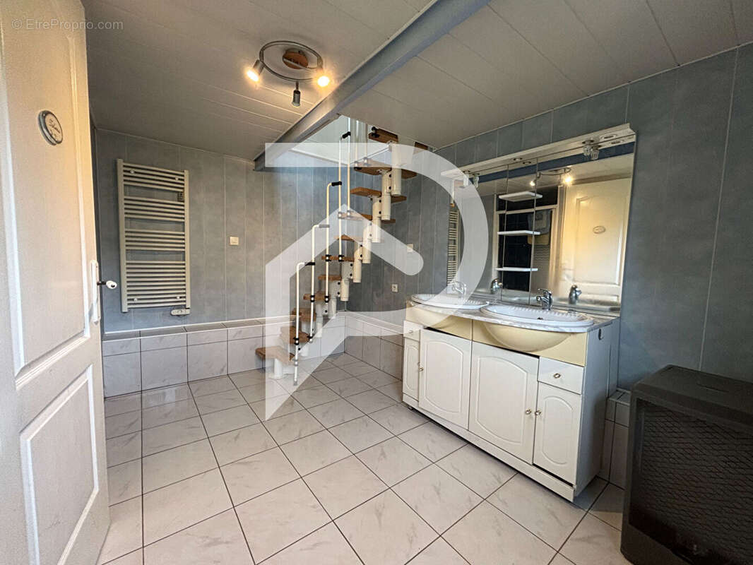 Maison à LIMEIL-BREVANNES