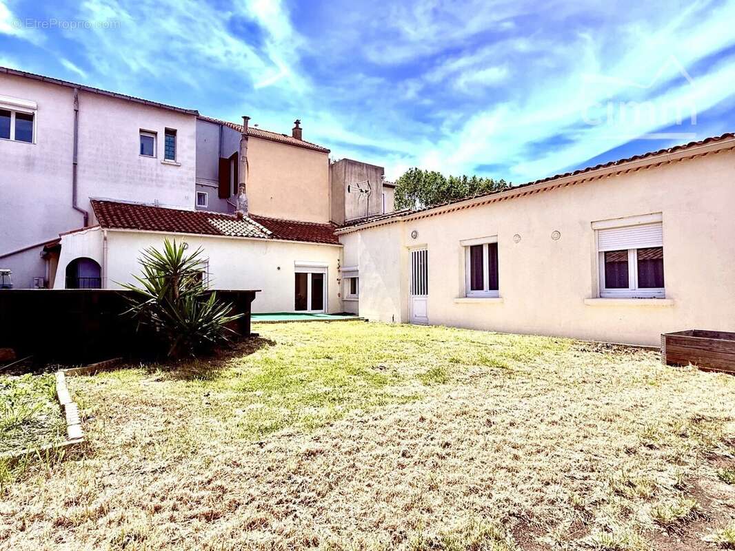 Maison à PORT-SAINT-LOUIS-DU-RHONE