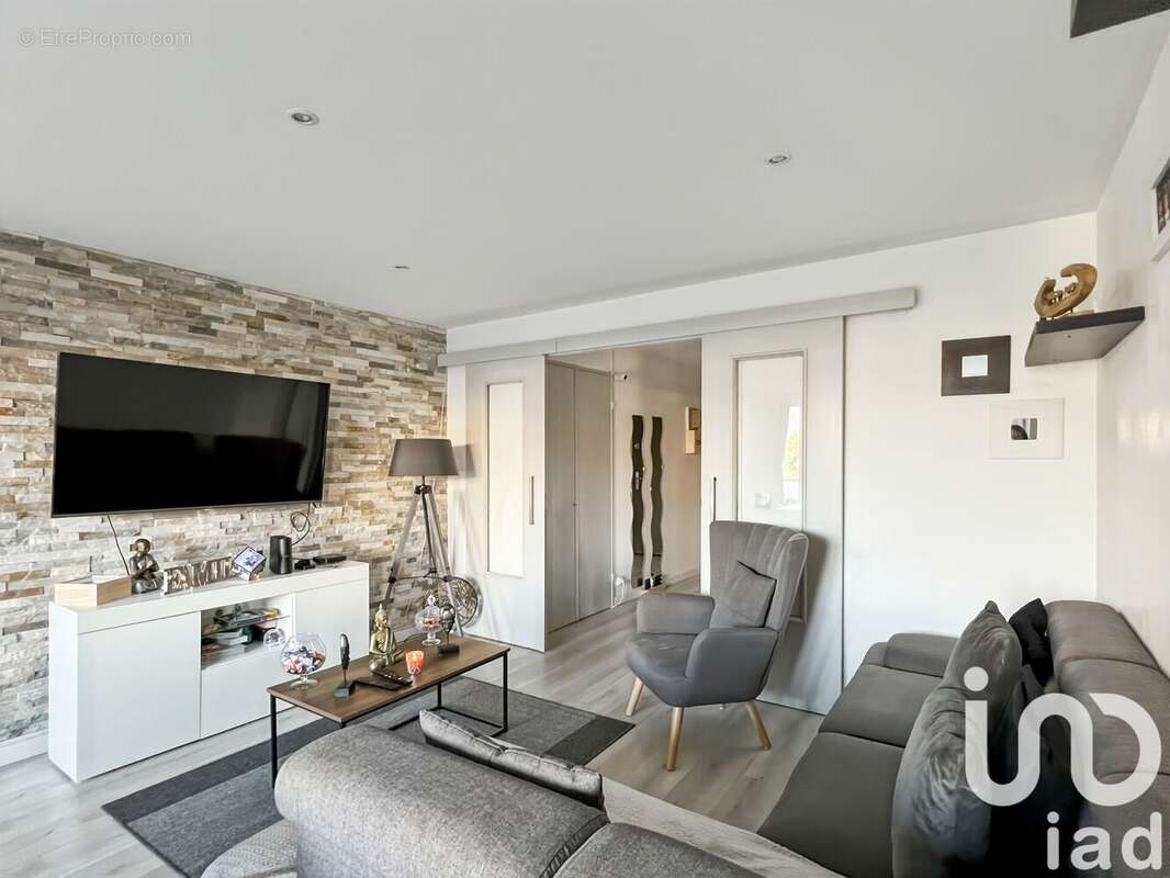 Photo 2 - Appartement à VIGNEUX-SUR-SEINE