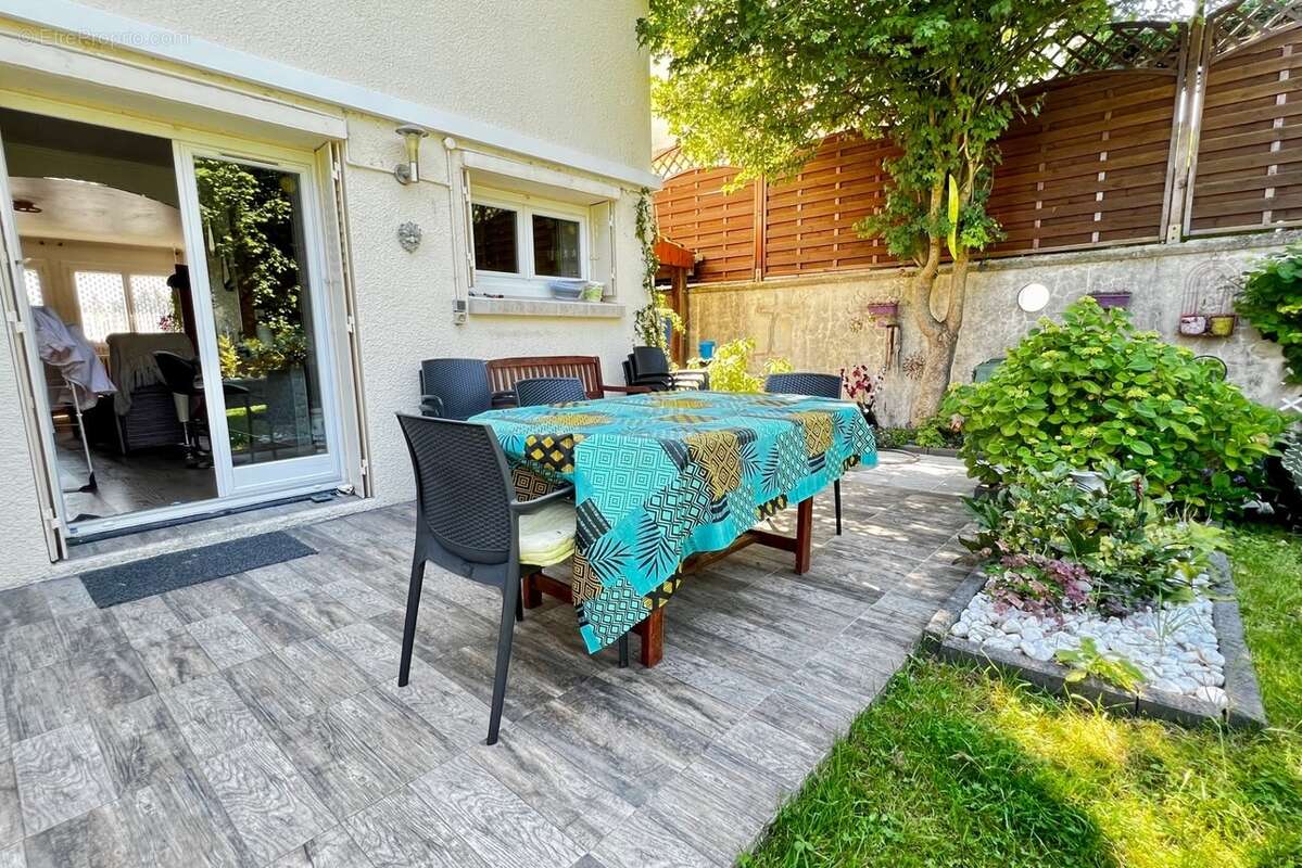 Maison 82 m² à Gagny  - photo 2