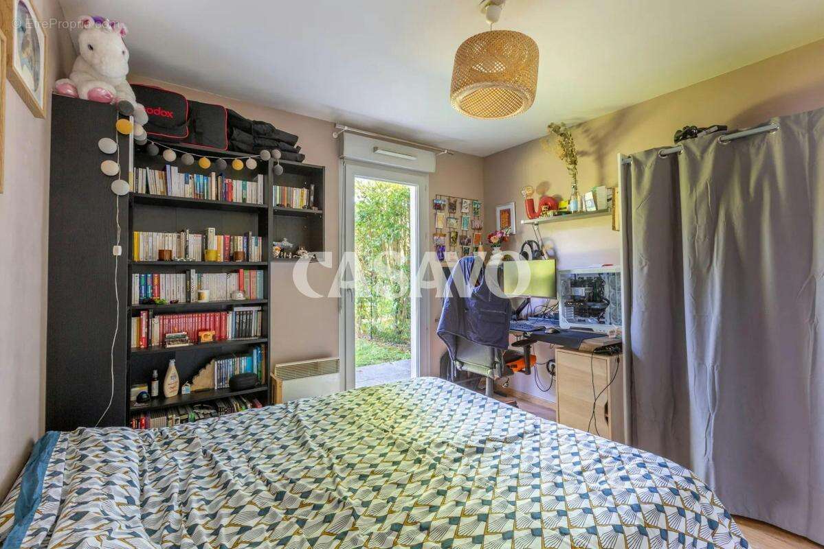 Vente Appartement 2 pièces de 42m² - 69150 Décines-Charpieu - photo 3