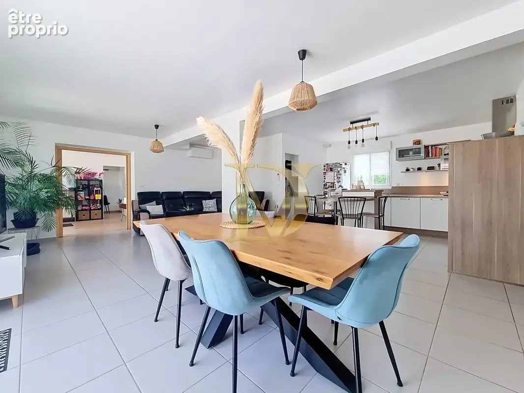 Maison 7 pièces 152 m² à vendre à La Croix-En-Touraine (37150) - photo 9
