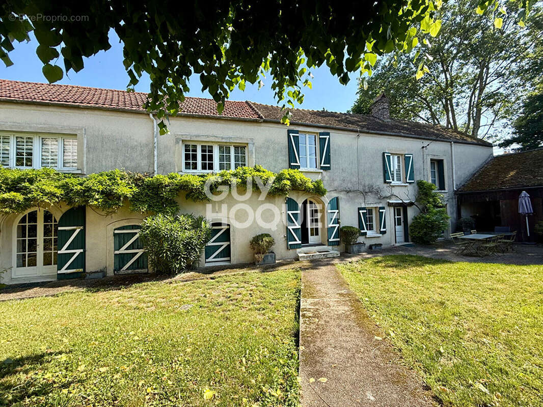 Maison à MEZIERES-SUR-SEINE