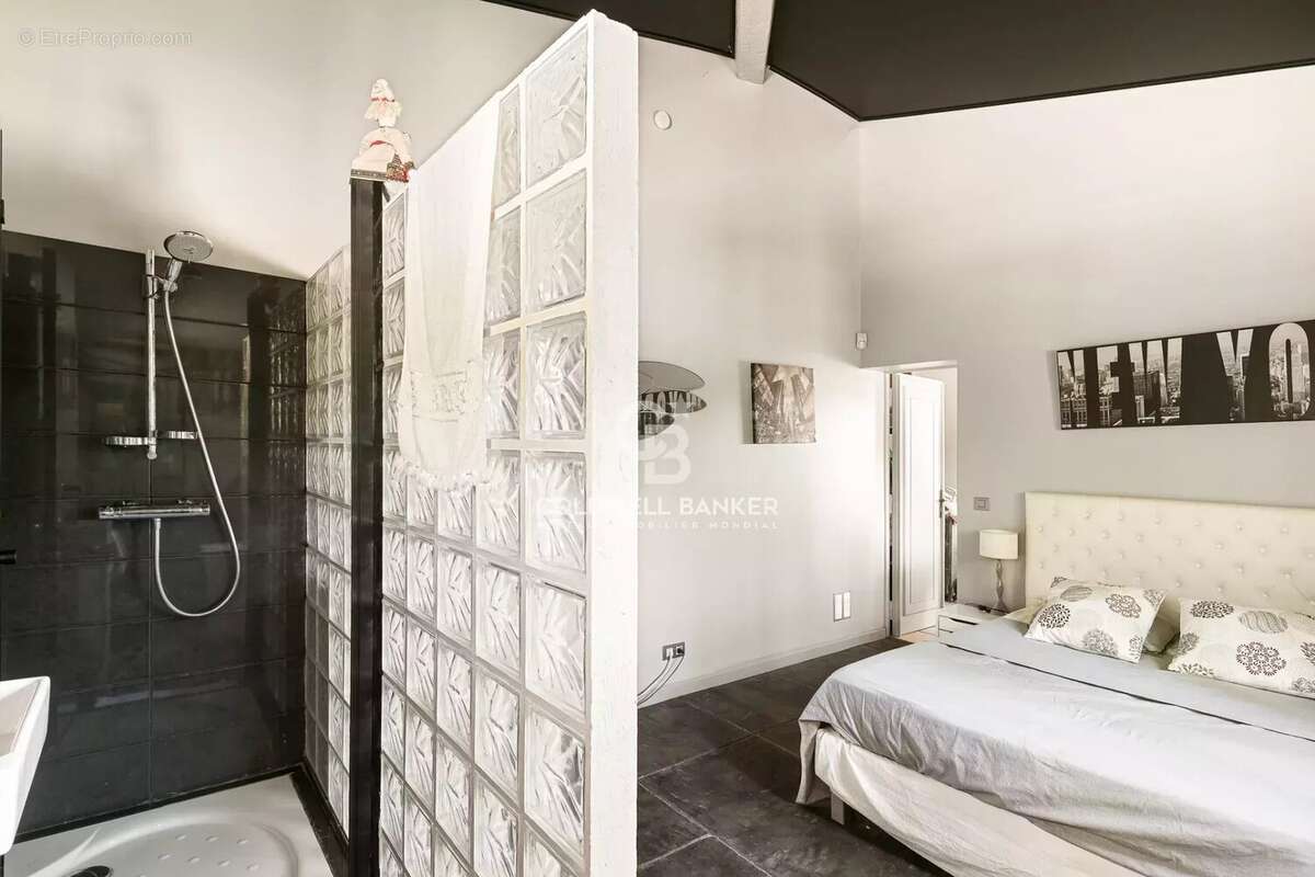Maison à MOUGINS