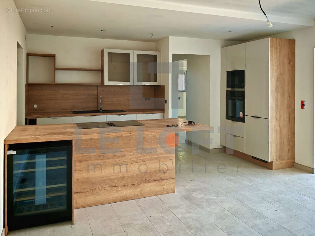 Appartement à ROQUEBRUNE-SUR-ARGENS