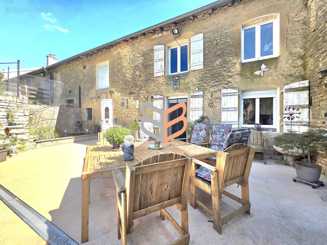 Maison à MERCY-LE-BAS