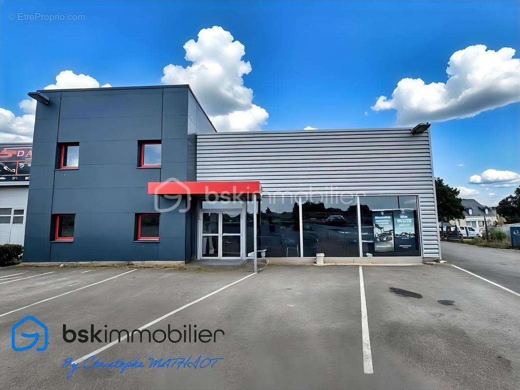 Bâtiment industriel de 1 700 m² sur terrain de 6 230 m² – Nombreuses possibilités d’exploitation ! - photo 9