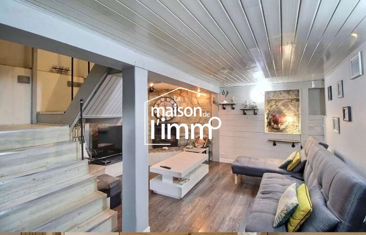 Maison à NEUVECELLE