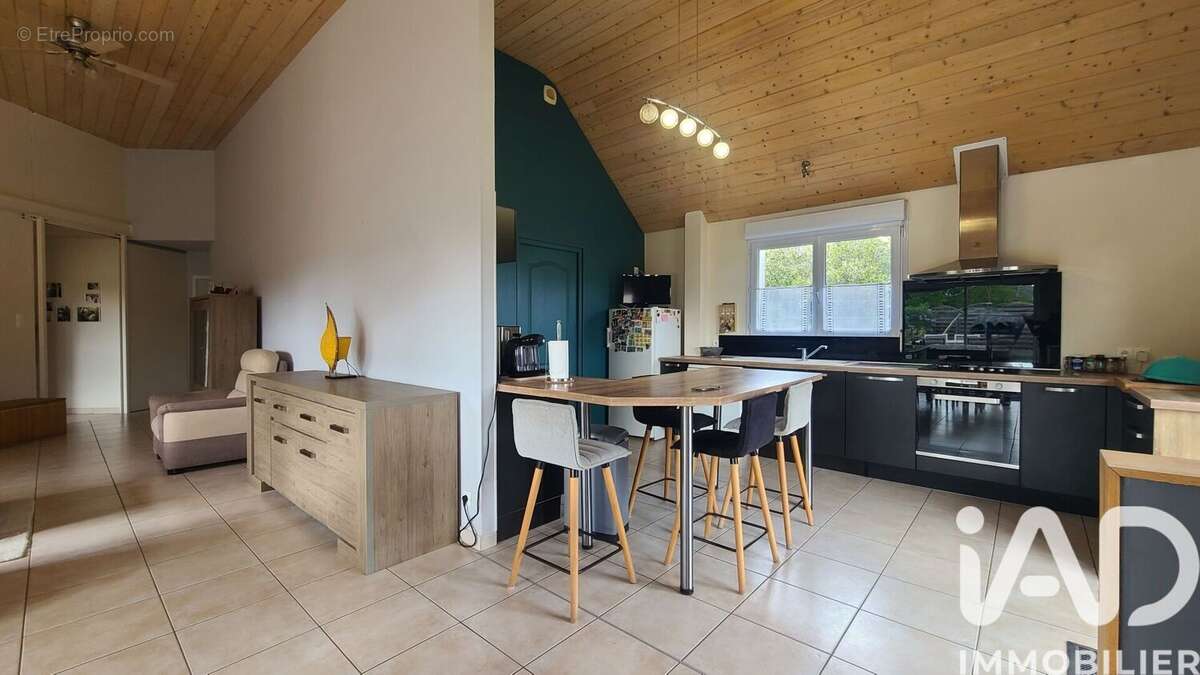 Photo 3 - Maison à ALLONNES
