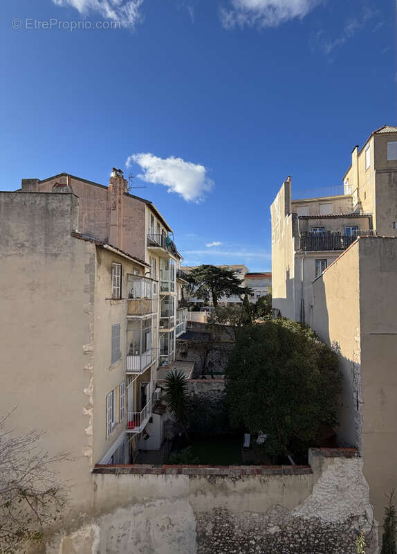 Appartement à MARSEILLE-6E