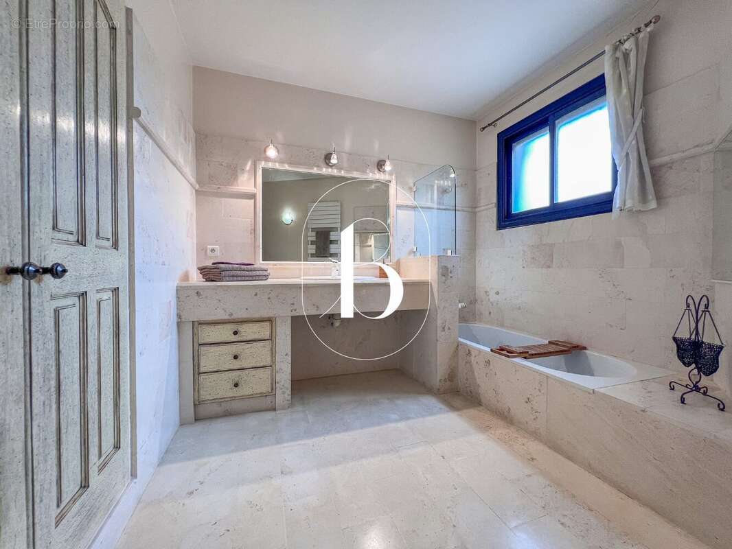 Maison 180 m² à Sabran  - photo 24