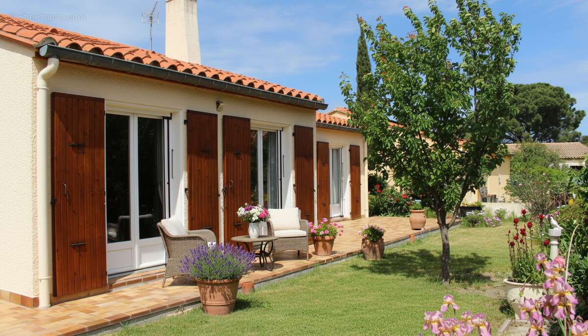 Maison Saint Genis Des Fontaines 4 pièce(s) 90 m2 - photo 3