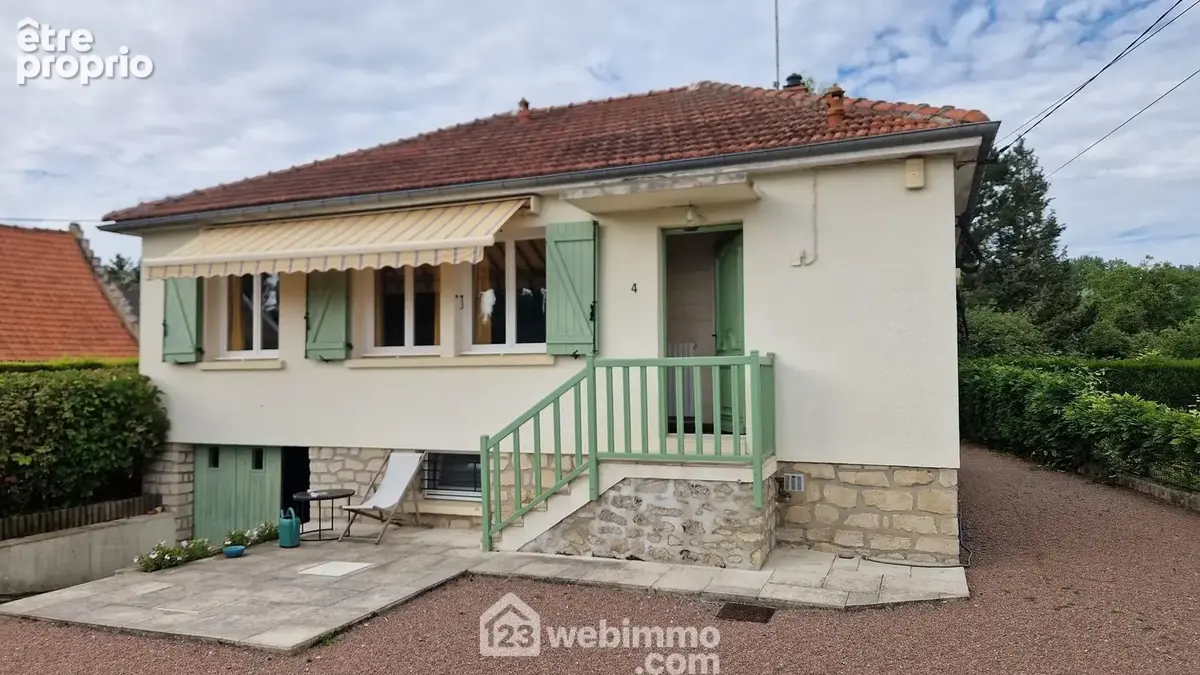 Pavillon individuel sur sous-sol complet - Maison à LAON