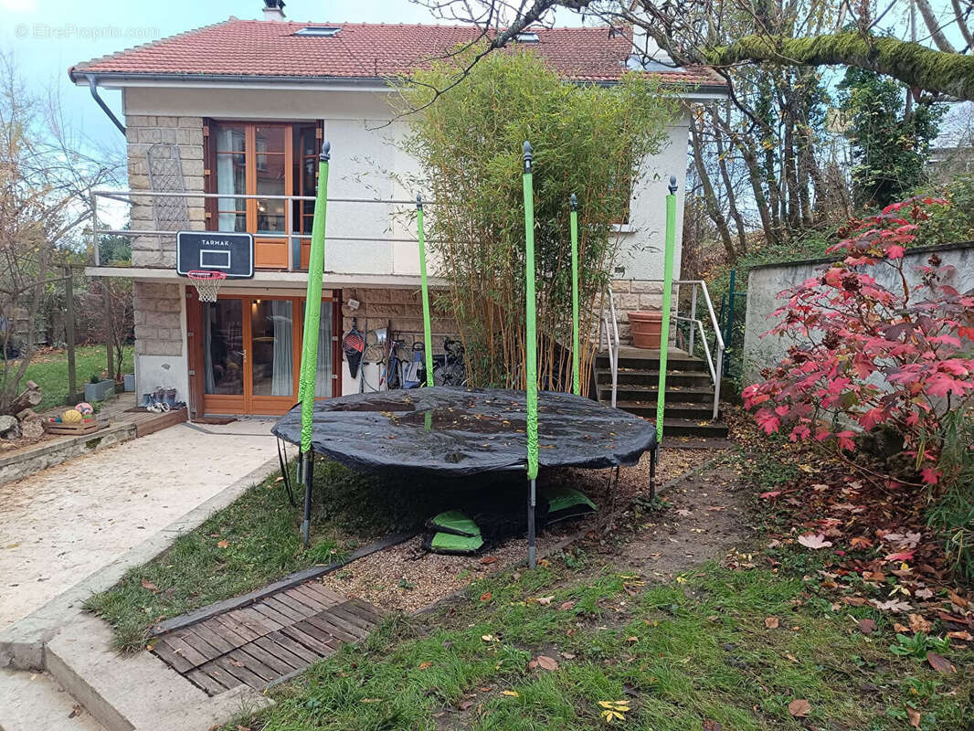 Maison à LOUVECIENNES