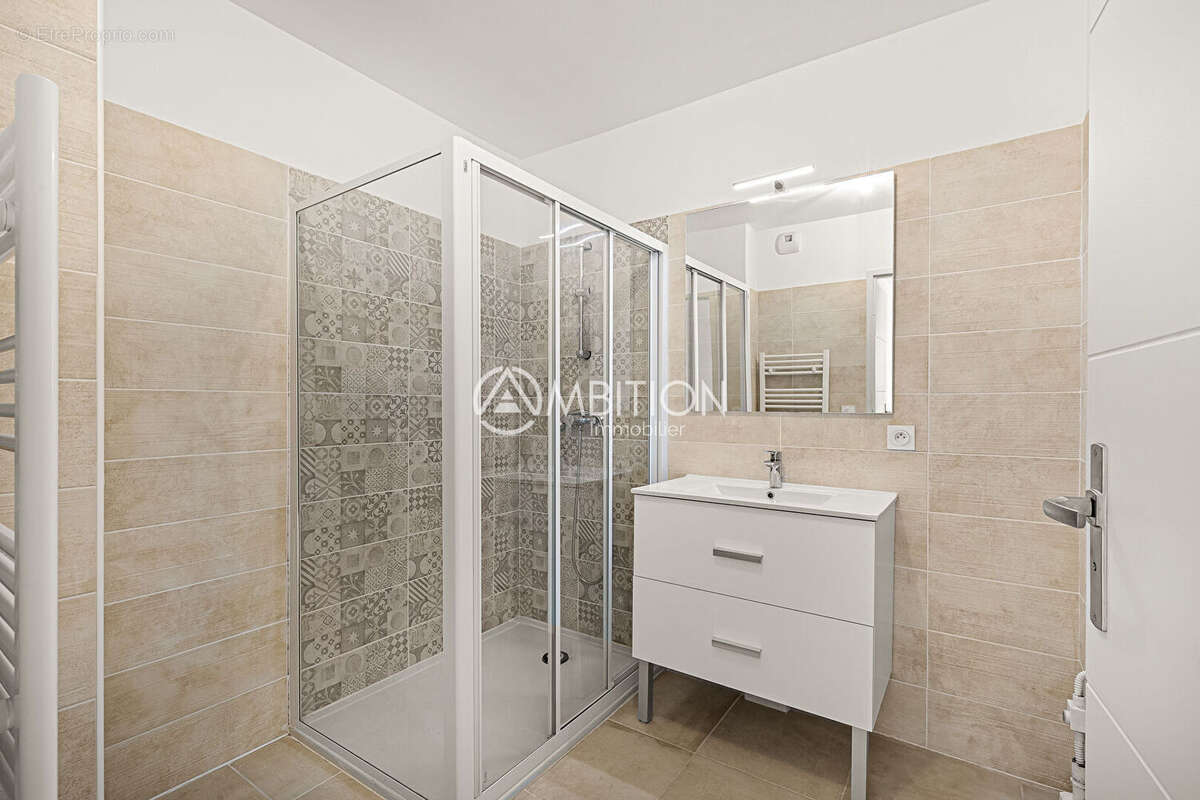 Appartement à PUGET-SUR-ARGENS