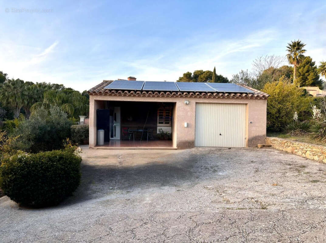 Maison à LA CADIERE-D&#039;AZUR