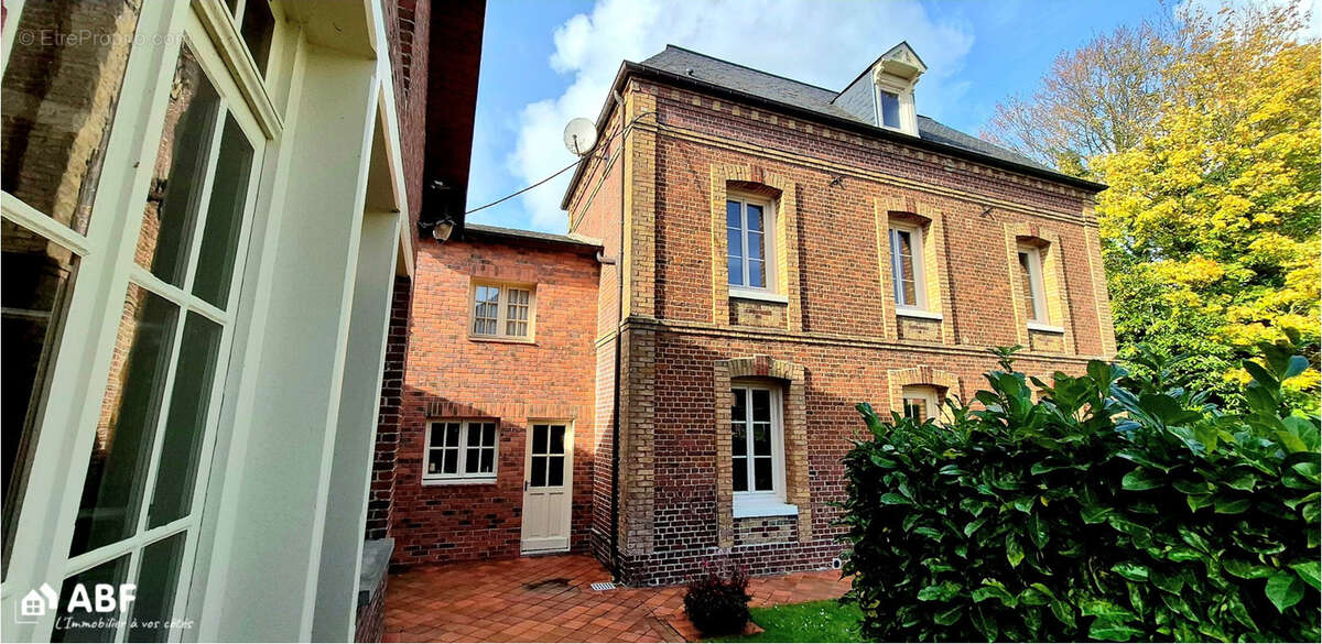 Maison à VARENGEVILLE-SUR-MER