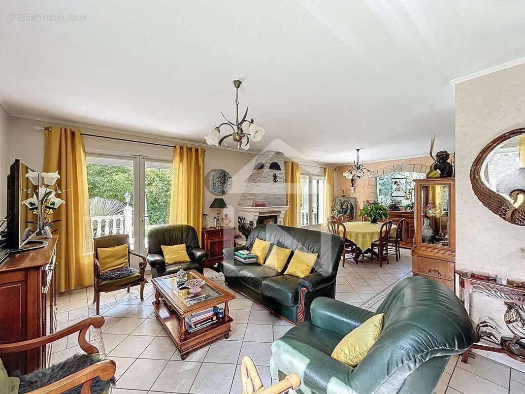 Maison à BOURG-LES-VALENCE