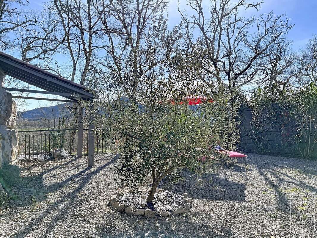 Maison à SAINT-ALBAN-AURIOLLES