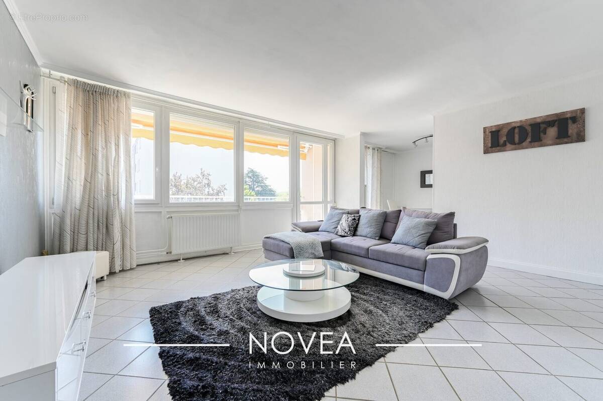 Appartement à OULLINS