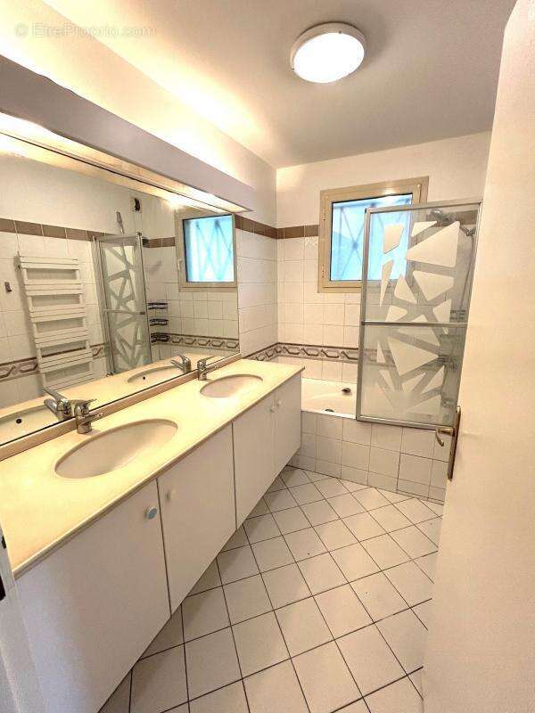 Appartement à TASSIN-LA-DEMI-LUNE