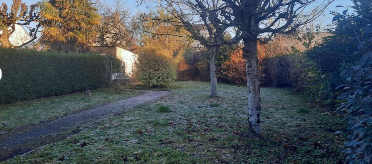 Maison à LECOUSSE