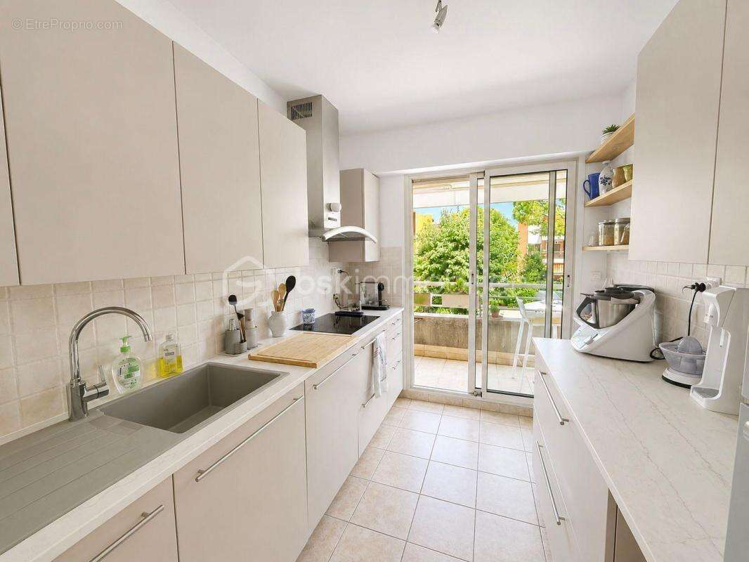 Antibes – appartement 4 pièces 87 m² – terrasse 30 m² – double garage – calme – piscine - photo 8