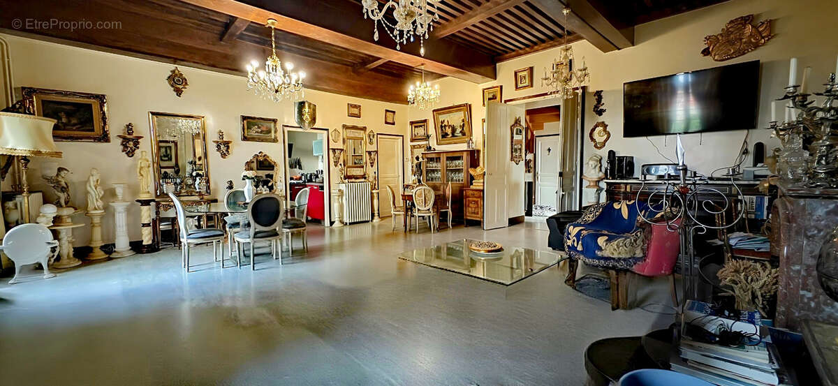 Appartement à SAINT-YORRE