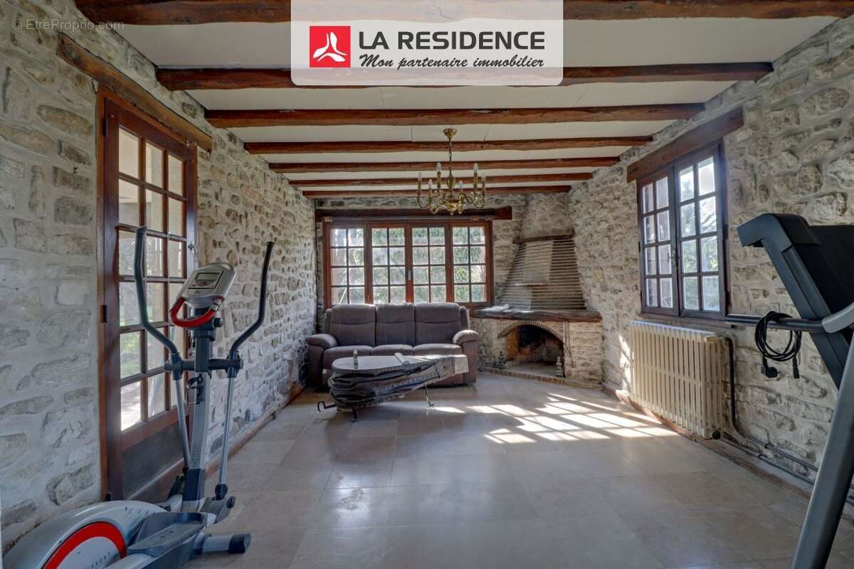 Maison à MAREIL-SUR-MAULDRE