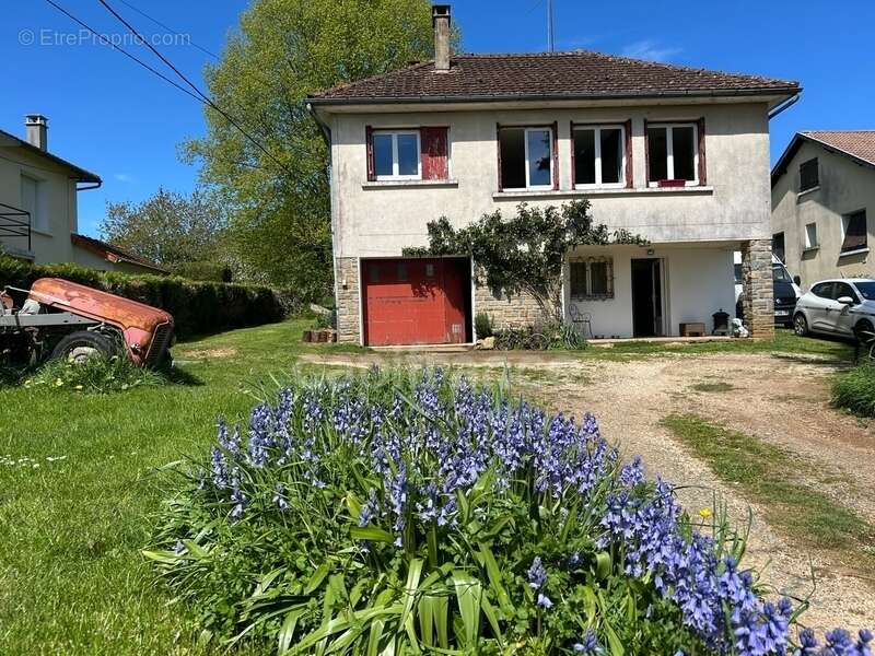 Maison à LANOUAILLE