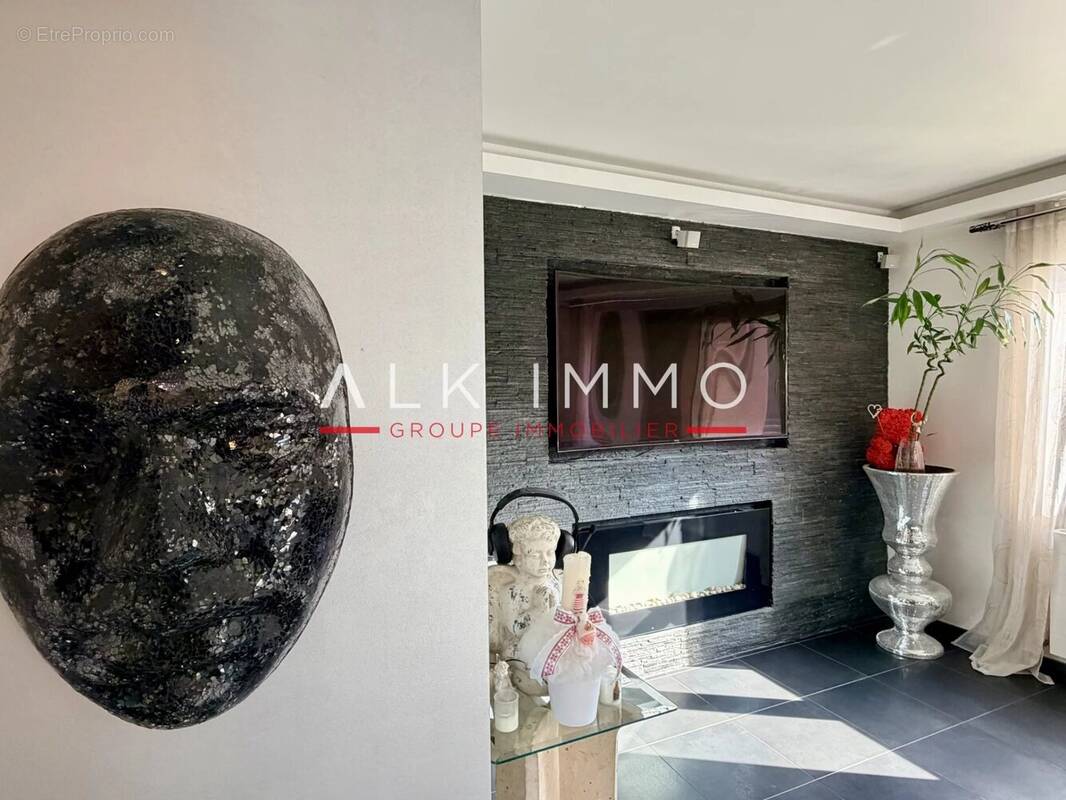 Appartement à VILLE-LA-GRAND