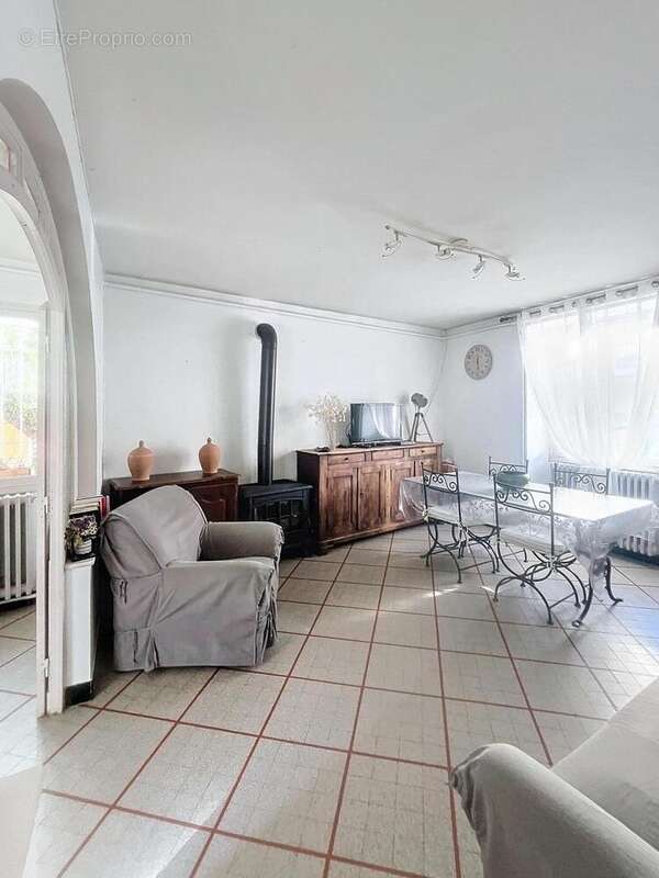 Maison 137 m² à La Souche  - photo 8