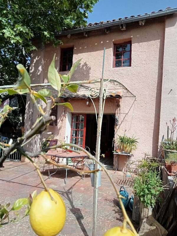 Maison à DURFORT-ET-SAINT-MARTIN-DE-SOSSENAC