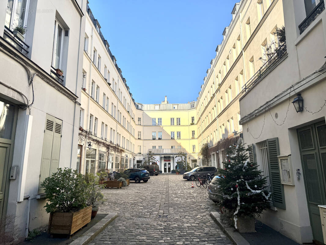 Appartement à PARIS-11E