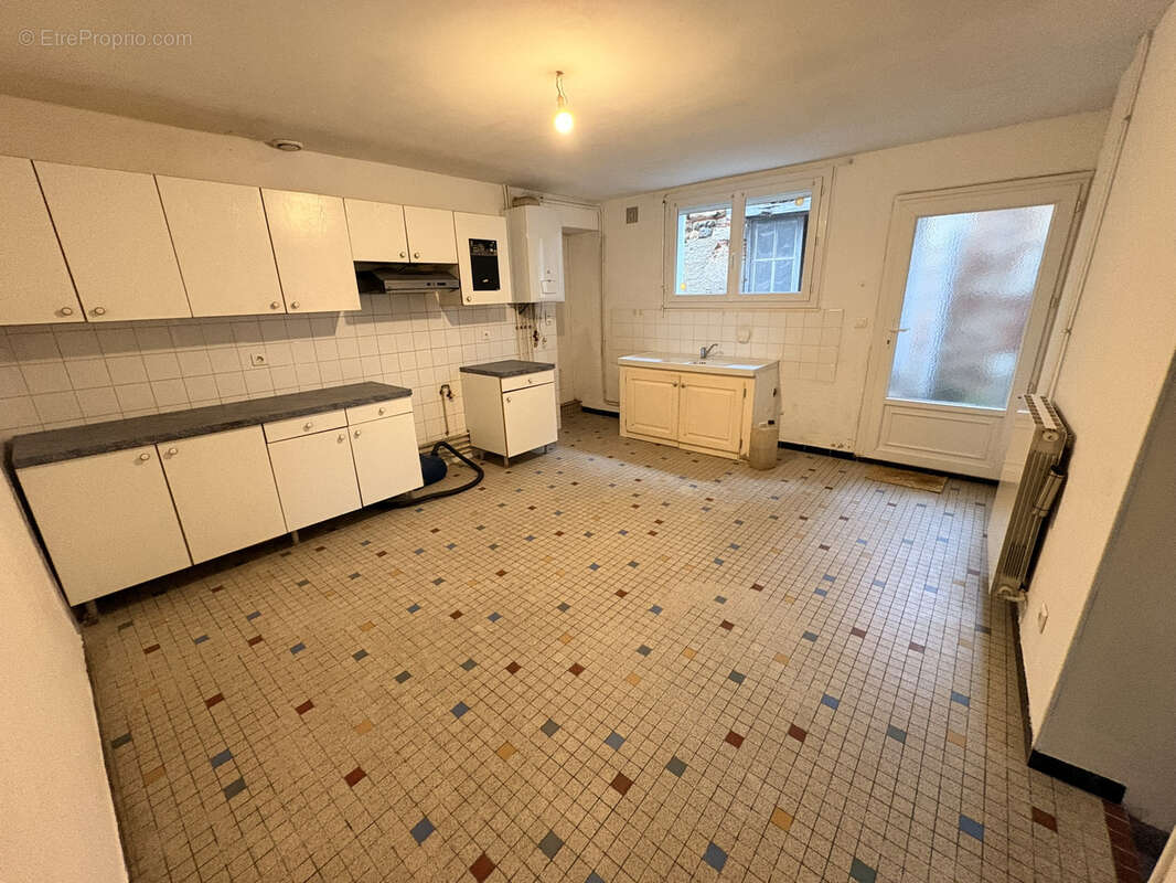 Maison à COLAYRAC-SAINT-CIRQ