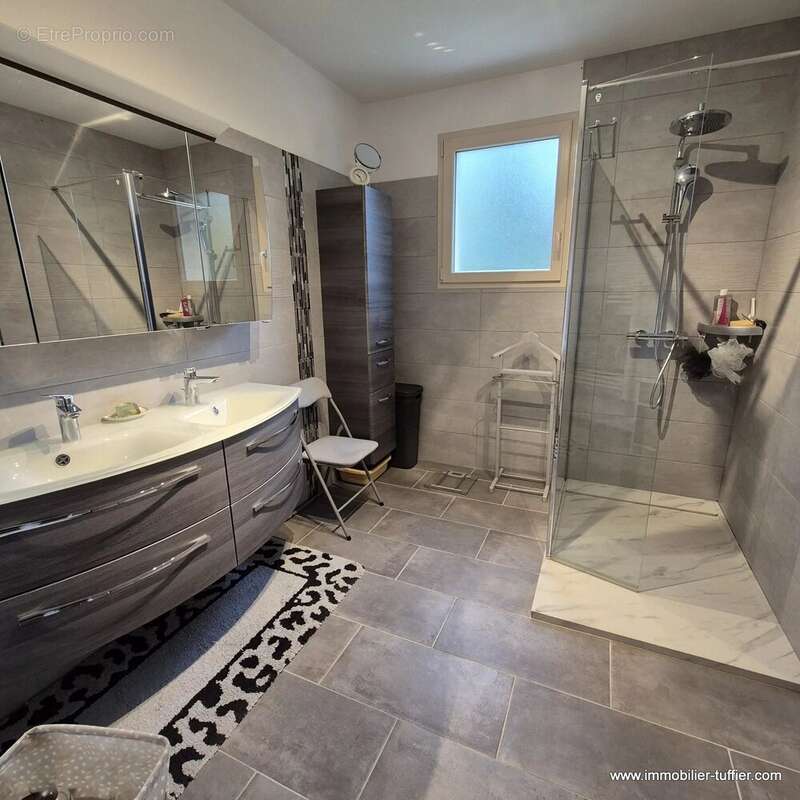 Maison à SAVIGNE-L&#039;EVEQUE