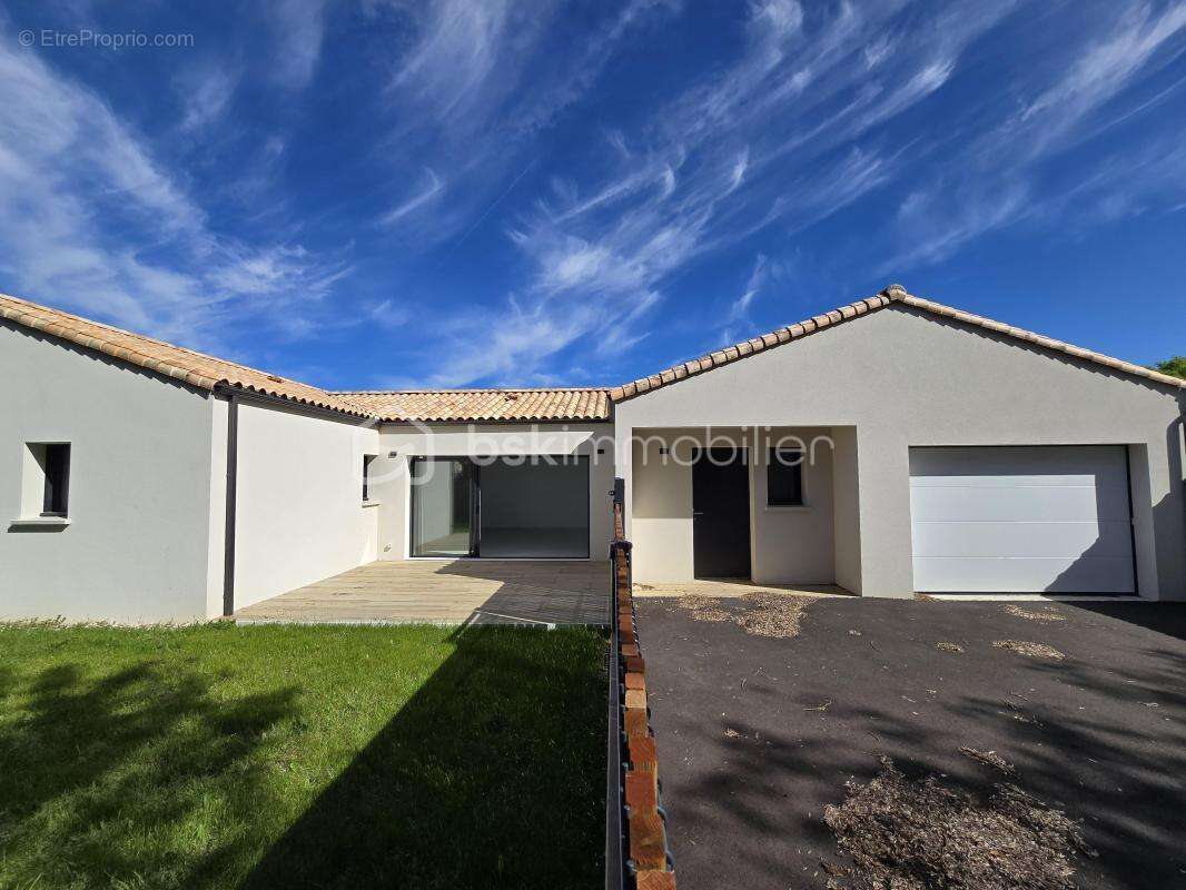 Maison à SAINT-HILAIRE-LA-FORET