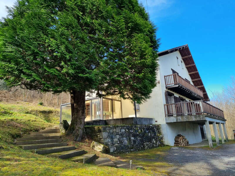Maison à BEYNAT