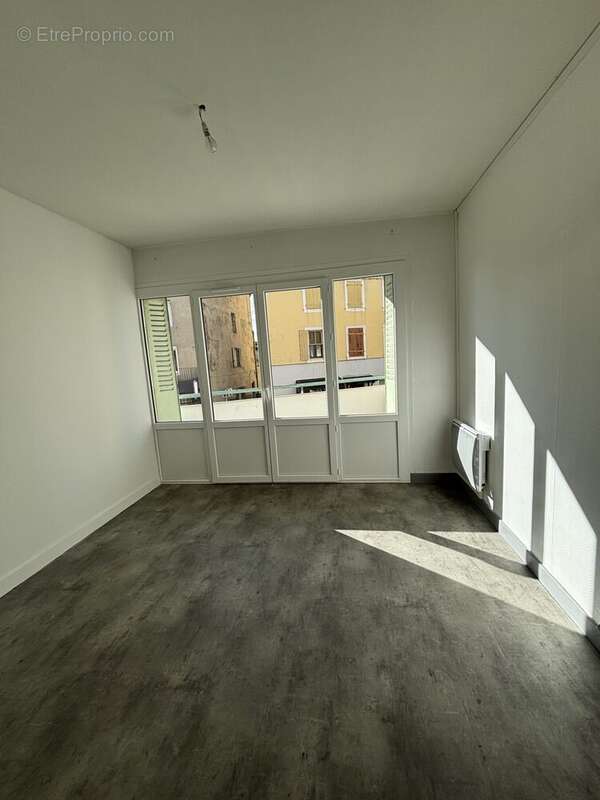 Appartement à LA VOULTE-SUR-RHONE