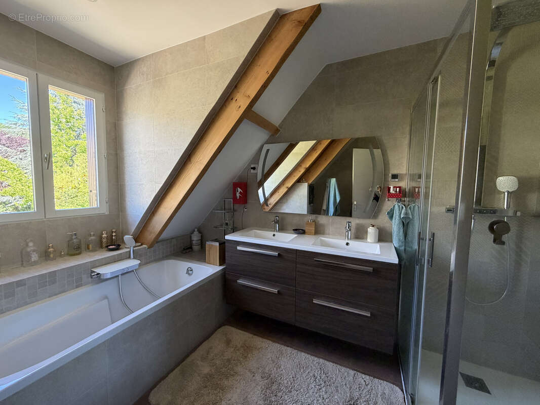 Maison 140 m² à Chevreuse  - photo 7
