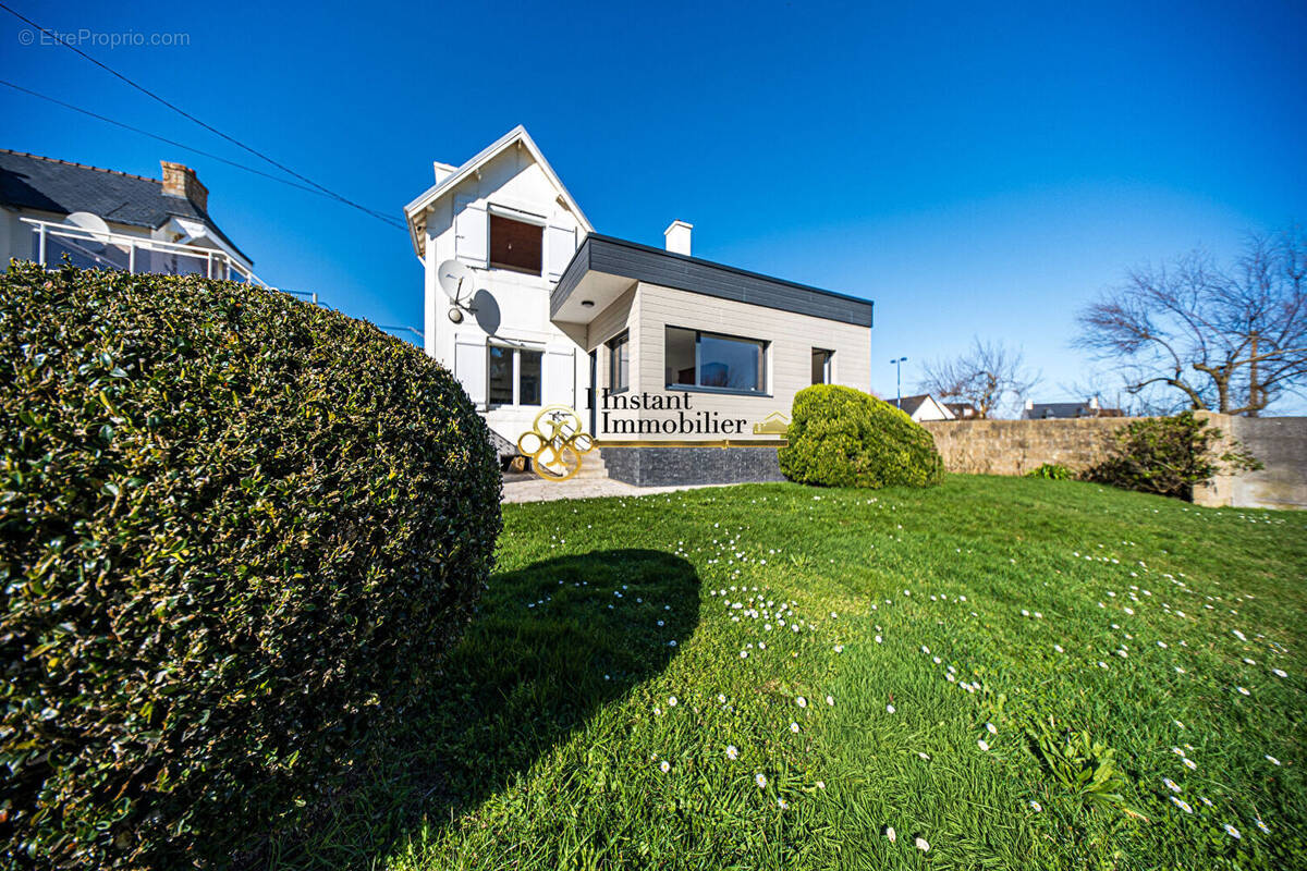 Maison à PLOUGASNOU