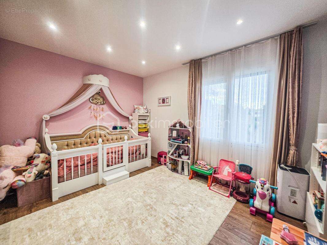 Maison à FONTAINEBLEAU