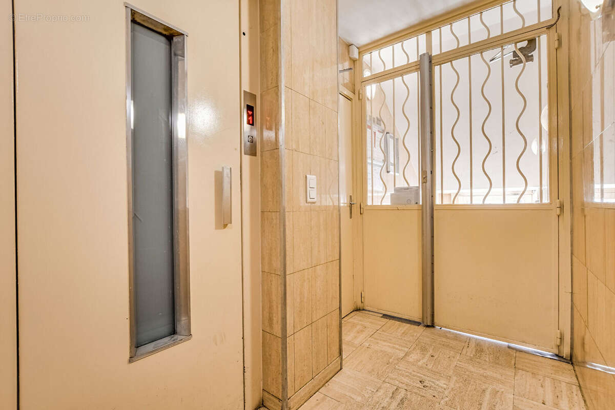 Appartement Paris 2 pièce(s) 41.5m2 - photo 10