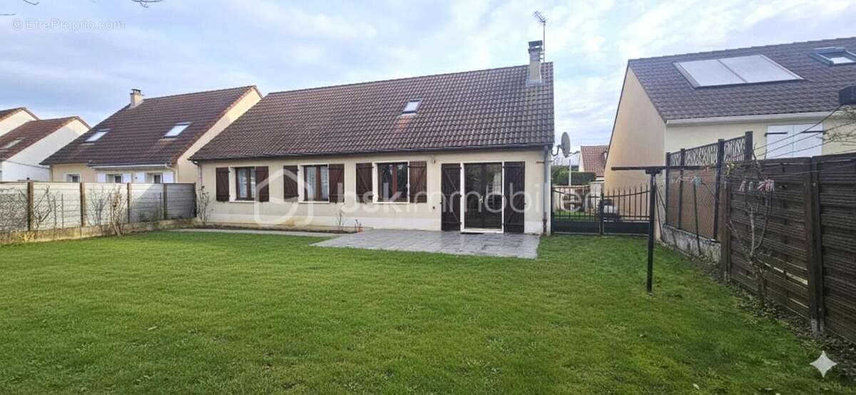 Maison à PONTAULT-COMBAULT