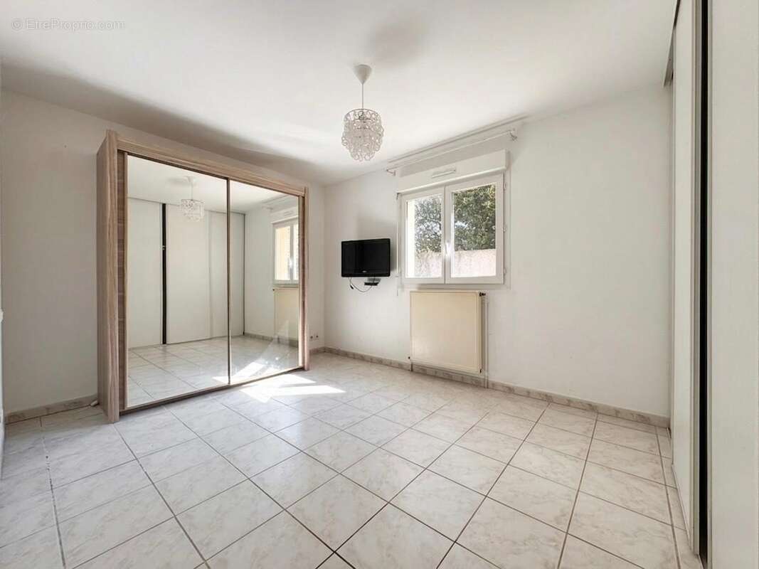 Appartement à VILLENEUVE-LES-AVIGNON