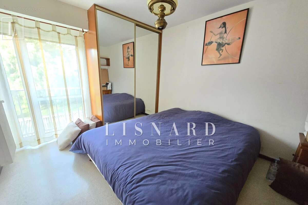 Appartement à VALLAURIS